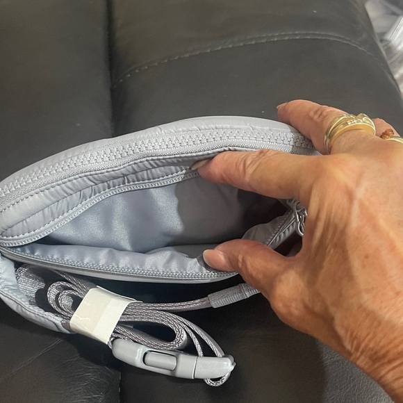 Lululemon Athletica Light Gray Pouch 9” X 6” large - Picture 3 of 12